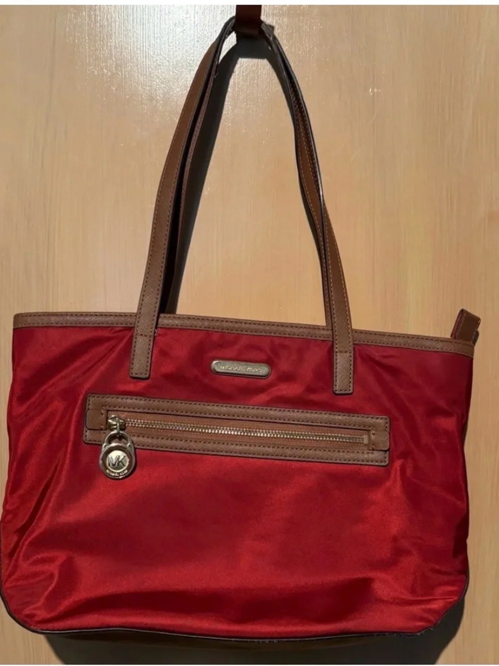 Michael Kors Kempton Beige Nylon Zippered Tote Bag Logo Large Burgandy